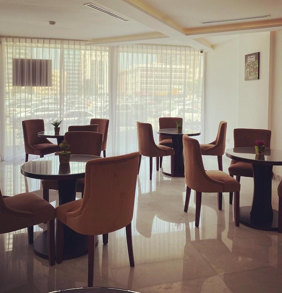 Nova Park Hotel Σάρτζα Εξωτερικό φωτογραφία